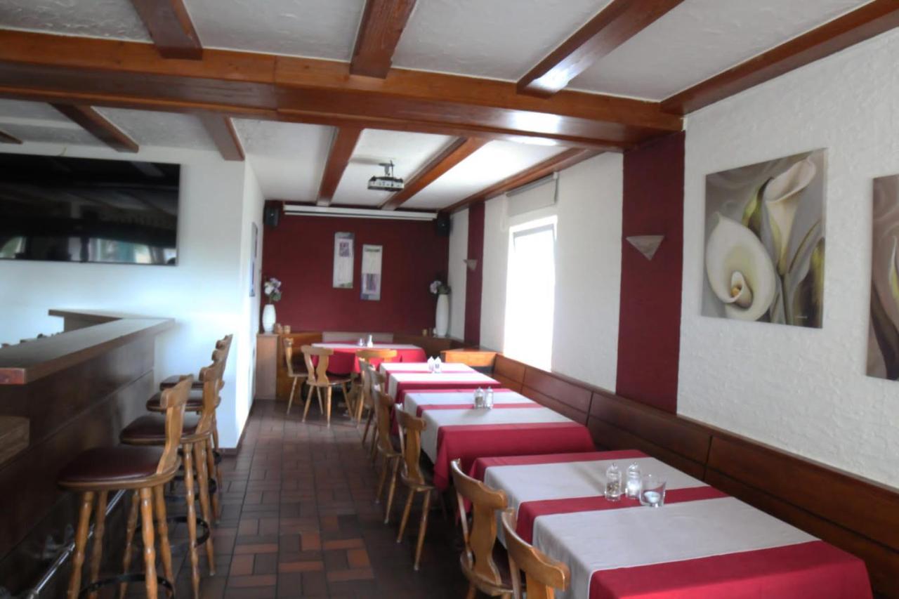 Pension Altes Backhaus ヘルツォーゲンアウラッハ エクステリア 写真