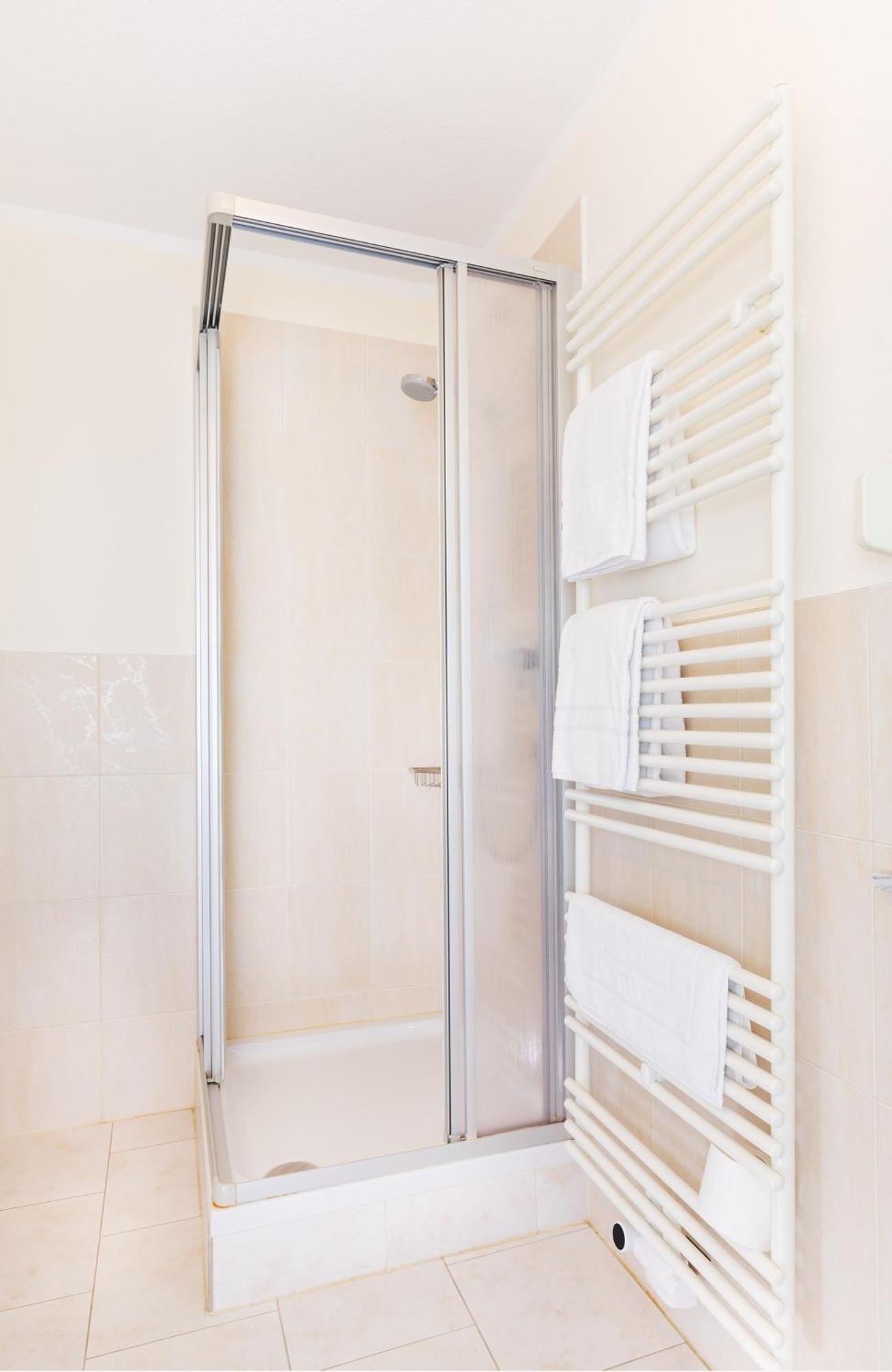 Pension Altes Backhaus ヘルツォーゲンアウラッハ エクステリア 写真